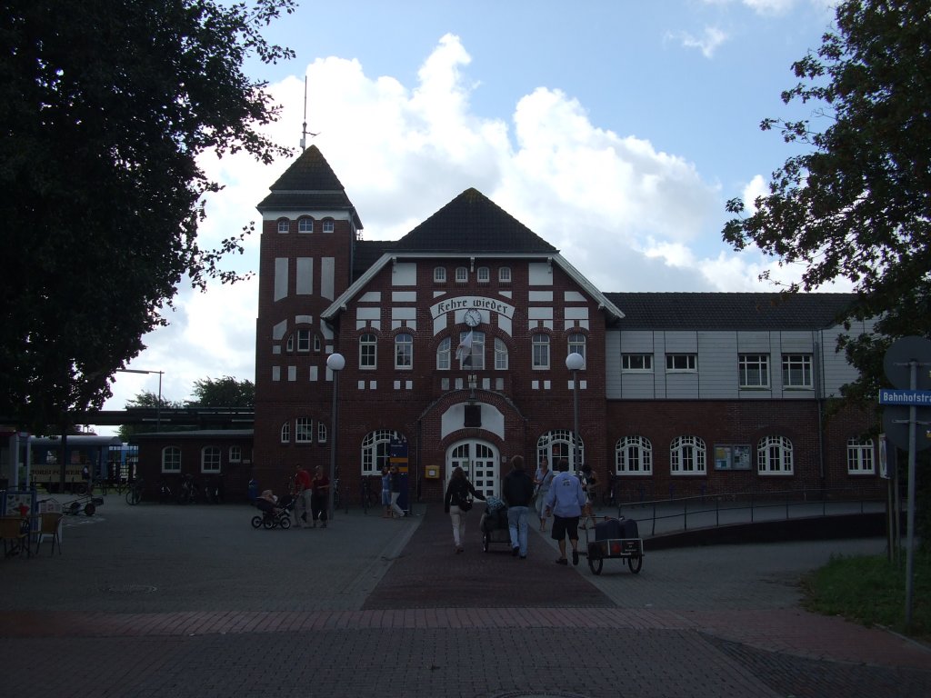 Das Bahnhofsgebude auf Wangerooge. Aufgenommen am 07.08.2011.