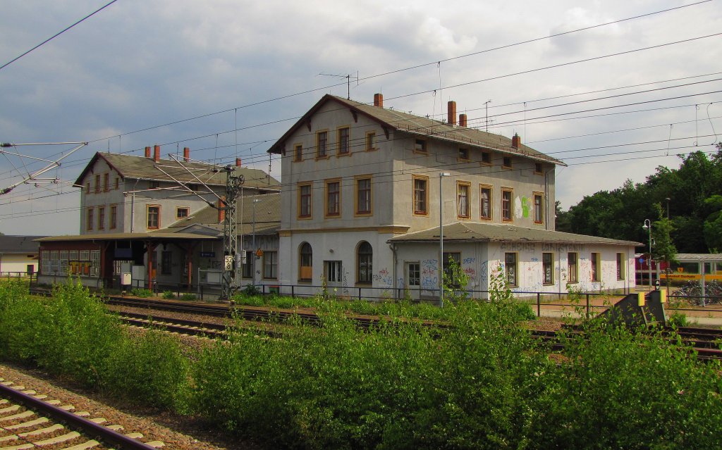 Das Bahnhofsgebude in Oschatz Hbf; 09.06.2011