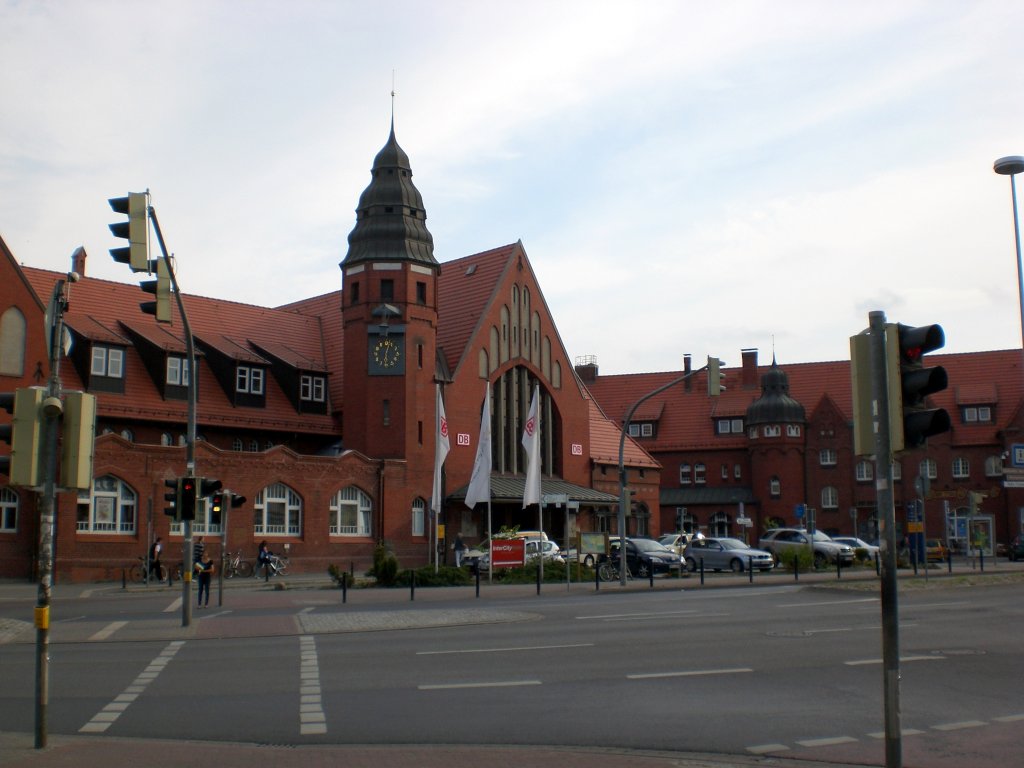 Das Bahnhofsgebude in Stralsund.(4.8.2010)