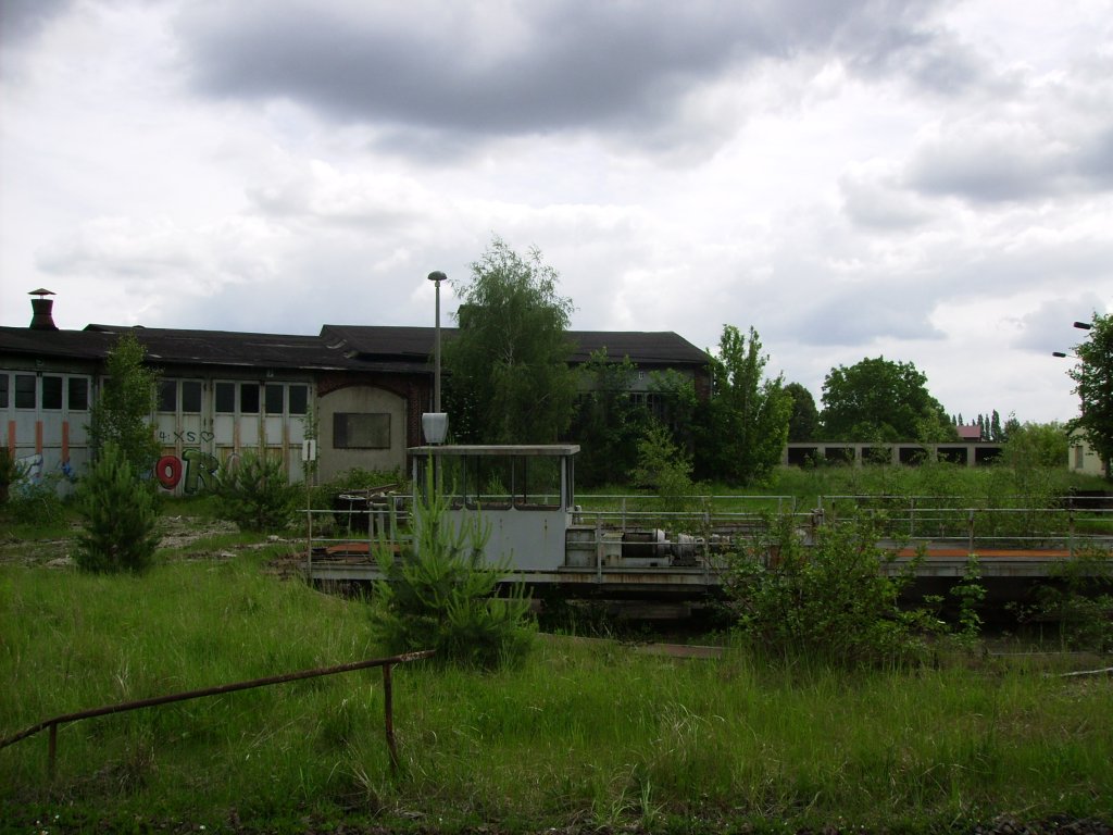 Das brach liegende Gelnde des ehemaligen Bahnbetriebswerks Templin, am 04.07.2009.