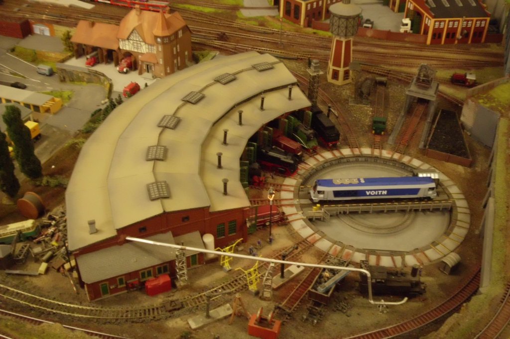 Das Bw auf der Sassnitzer H0-Modellbahnanlage war am 29.Dezember 2011 zusehen.