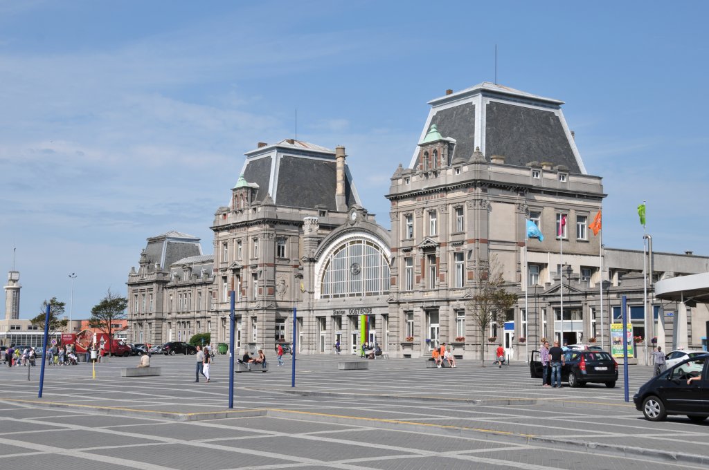 Das imposante Bahnhofsgeb�ude von Oostende strahlt in der Nachmittagssonne. Aufgenommen am 17/08/2011.
