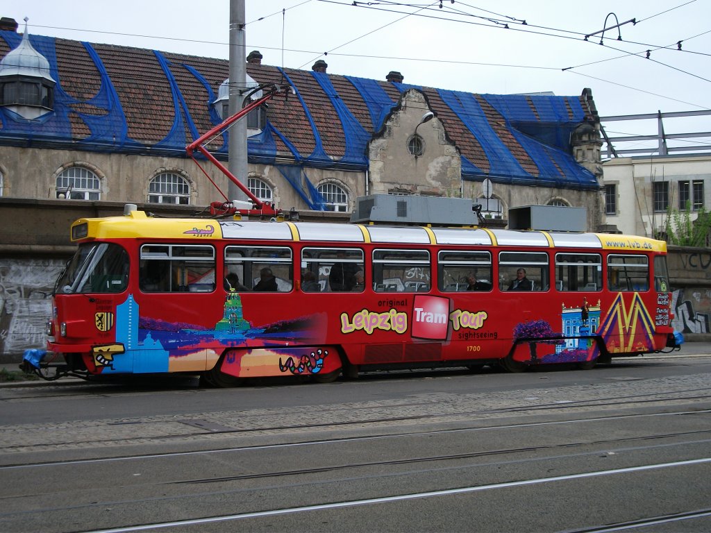 Das neue Design des Glsernen Leipziger. Triebwagen 1700 gesichtet am 09.04.11 am Leipziger Hbf.