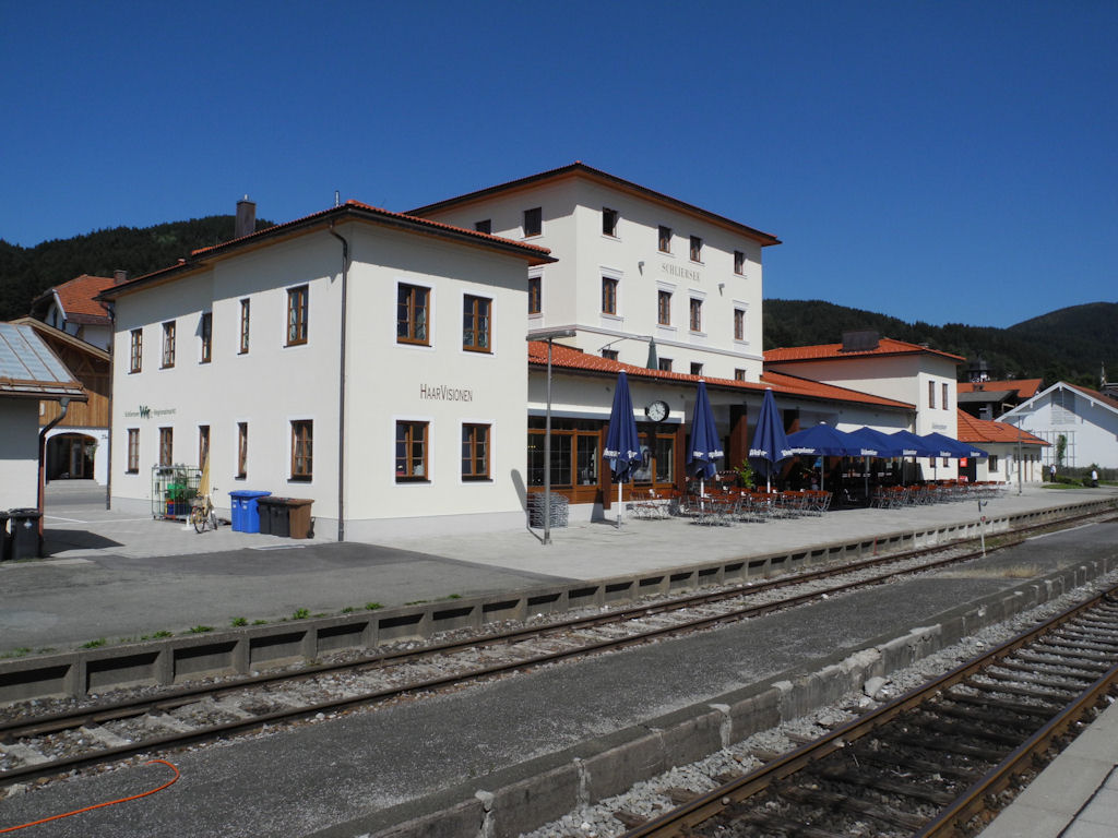 Das neue EG des Bahnhofs Schliesee am 04.07.11