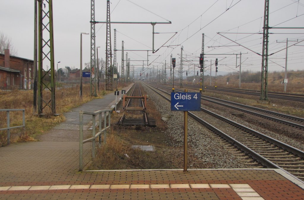 Das nicht mehr planmig genutzte Gleis 4 in Neudietendorf; 24.01.2011