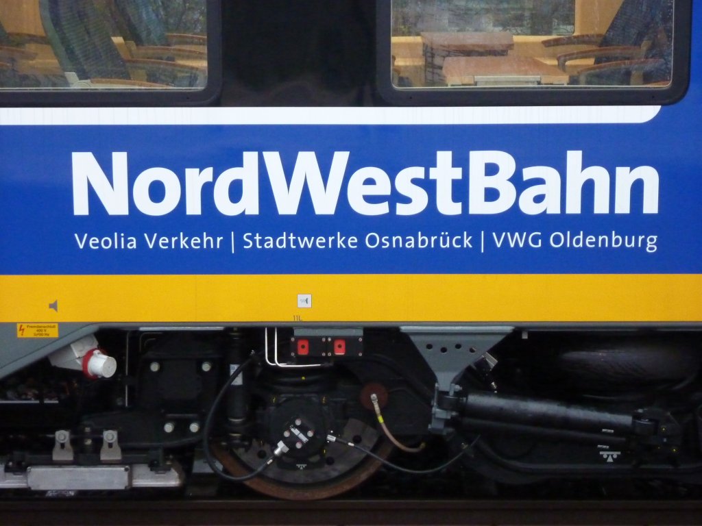 Das Nordwestbahn Logo auf einem der neuen 440er, die ab Dezember auf den Linien RS 2-4 zum Einsatz kommen werden. Die Linie 1 folgt ein Jahr spter, da die Farge-Vegesacker-Eisenbahn noch nicht elektrifiziert ist.