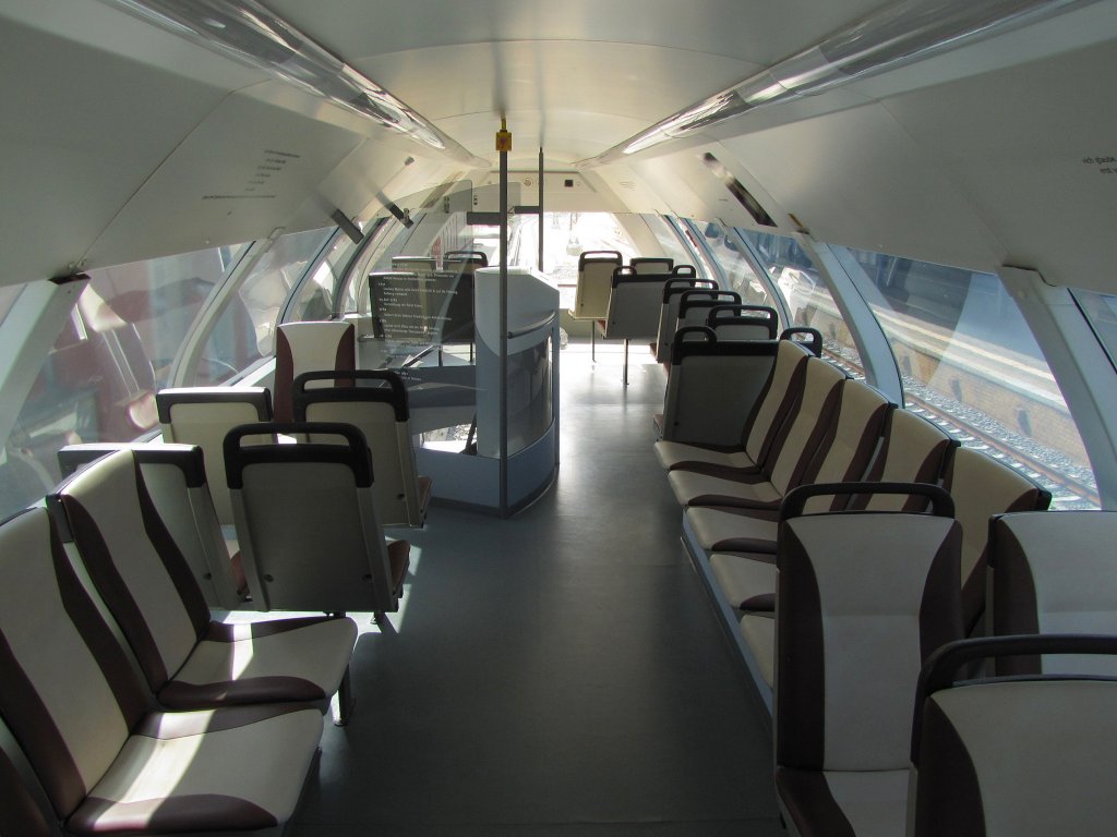 Das Oberdeck von DVE 670 004 (95 80 0670 004-4 D-DVE Bpd)  Frst Franz  in Dessau Hbf; 14.09.2011