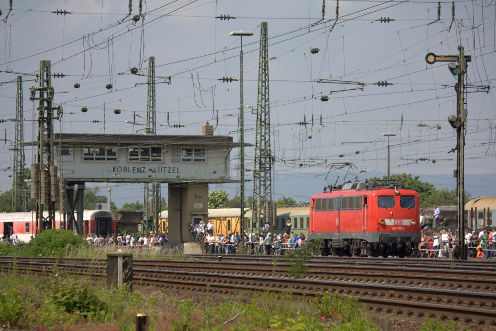 Das Prachtst�ck der Parade. 110 210 am 21.05.2011 in Koblenz L�tzel.
