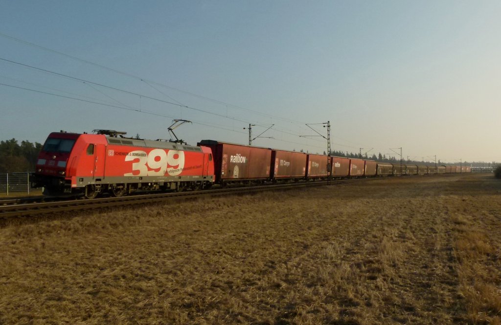 Das zweite highlight, die 185 399-3 mit dem Opelzug am 01.03.2012 bei Waghusel
