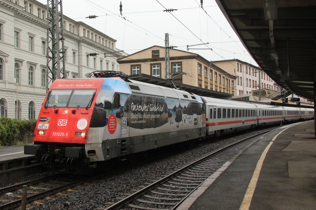DB 101 025-5  Packendes S�dafrika  mit IC2327 in Wuppertal Hbf, Oktober 2012.