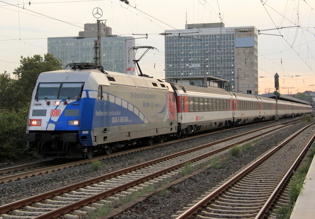DB 101 060-2  60 Jahre Bundespolizei  mit EC100 in Essen Hbf, September 2012.