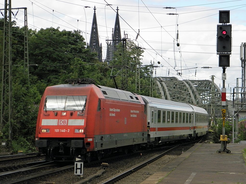 DB 101 140-2 in Kln Deutz am 8.7.2011