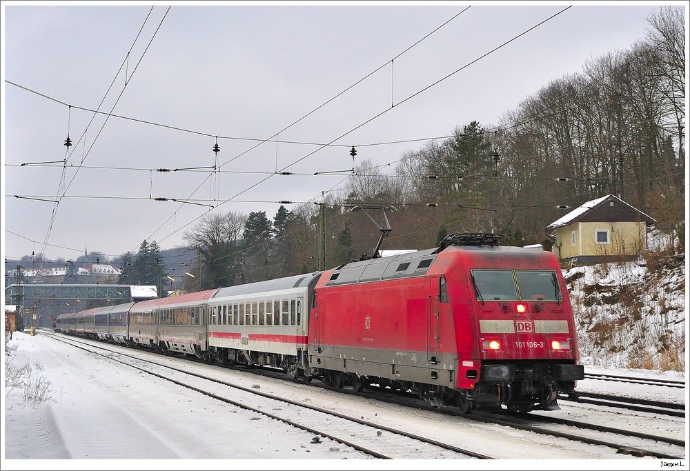 DB 101.106 mit dem EN 491. Tullnerbach-Pressbaum, 17.1.2010.