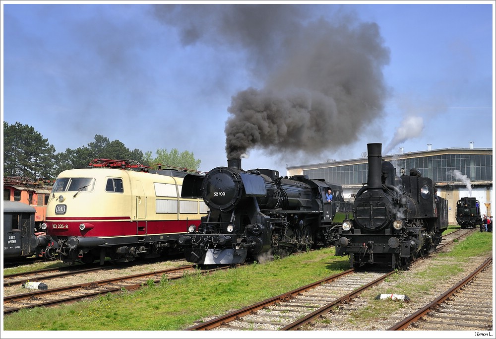 DB 103 235, 52 100 und 17c im Heizhaus Strasshof, 25.4.2010.