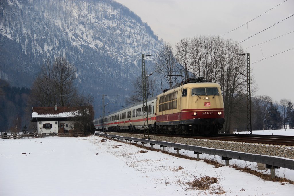 DB 103 245 mit IC 1283 am 04.02.12 aufgenommen bei Niederaudorf