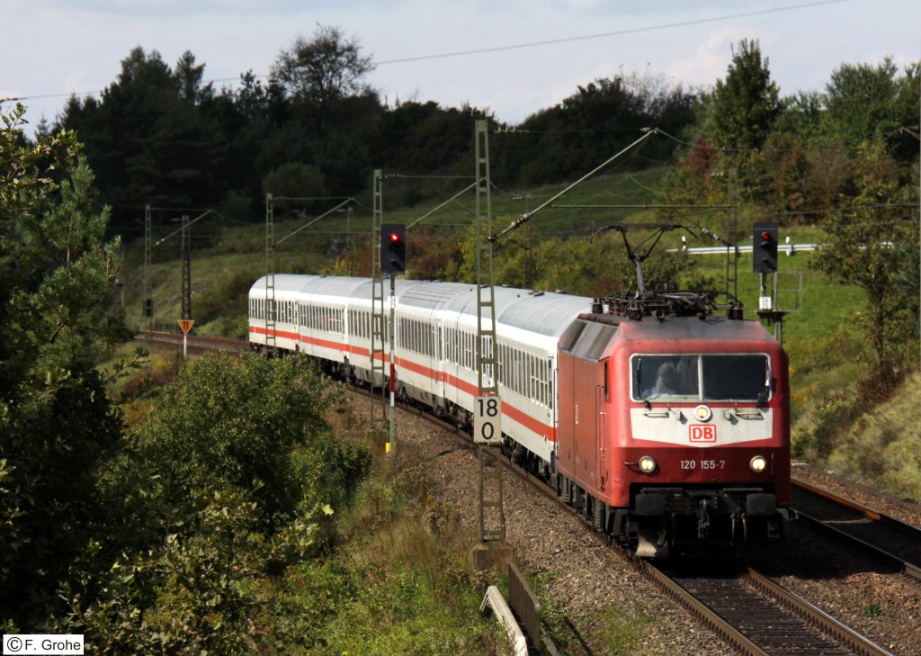 DB 120 155-7 vor IC 887  Rottalerland  von Hamburg-Altona, KBS 880 Nrnberg - Passau, fotografiert bei Laaber am 18.09.2010