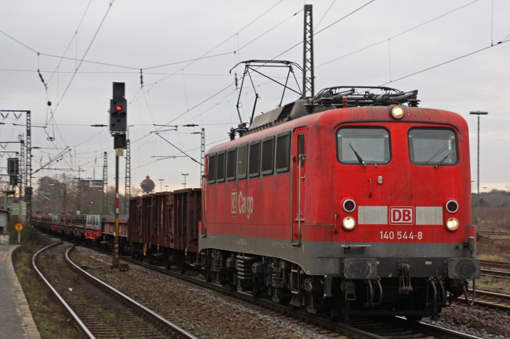 DB 140 544 am 15.1.11 in Duisburg-Bissingheim