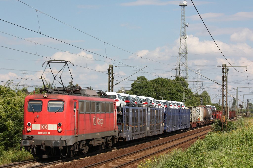DB 140 600 am 6.8.12 mit einem gemischten Gterzug in Hannover-Ahlten.