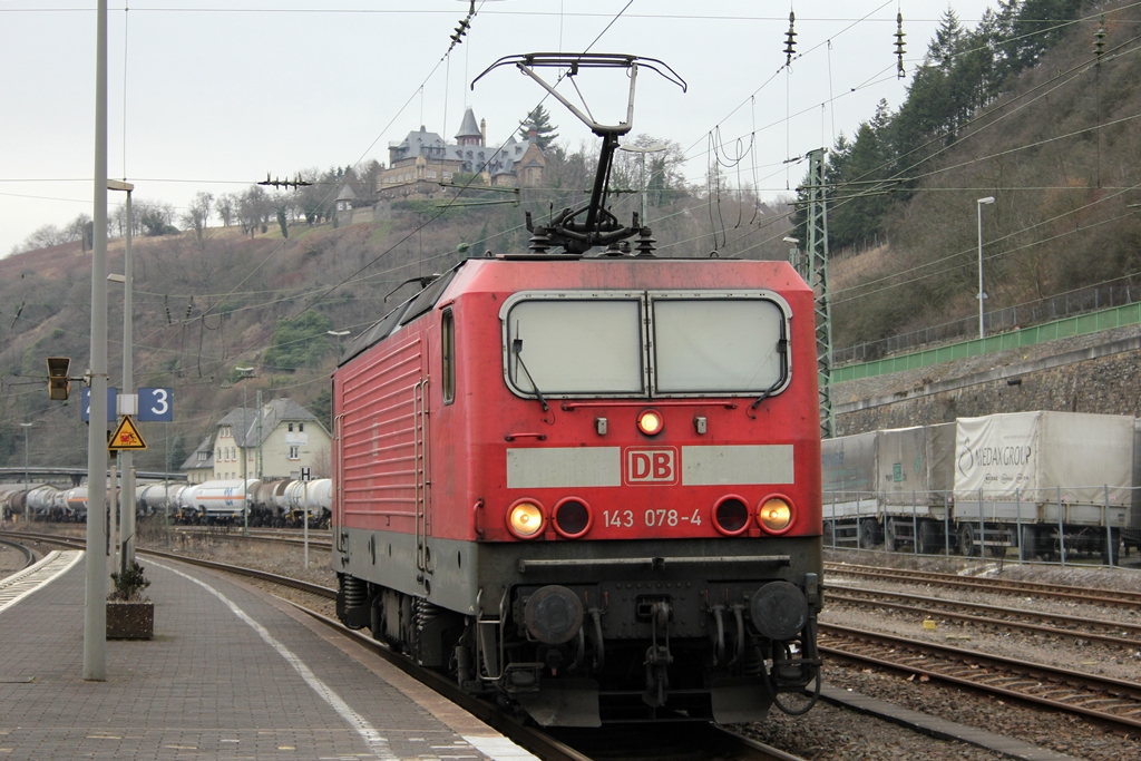 DB 143 078-4 beim Rangieren in Linz am Rhein am 10.3.2012