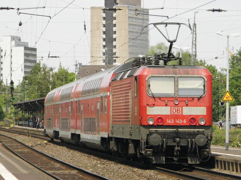 DB 143 143-6 mit dem RB27 in Beuel am 9.5.2011
