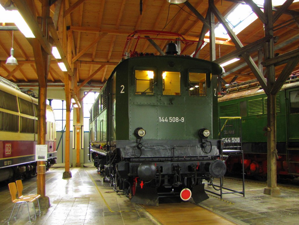 DB 144 508-9 in der Lokwelt Freilassing; 27.05.2011