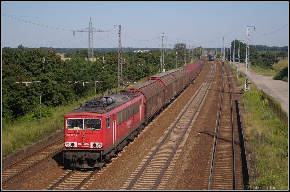 DB 155 132-4 mit Pappe am 24.07.2012 in Nuthetal-Saarmund