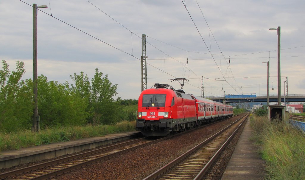 DB 182 009-1 mit der RB 16297 von Eisenach nach Sangerhausen, in Erfurt Ost; 03.09.2010
