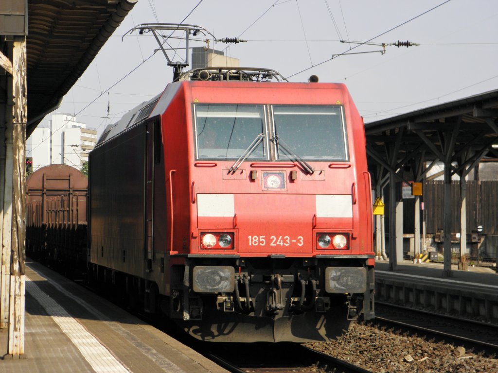 DB 185 243-3 durch Beuel am 23.4.2011