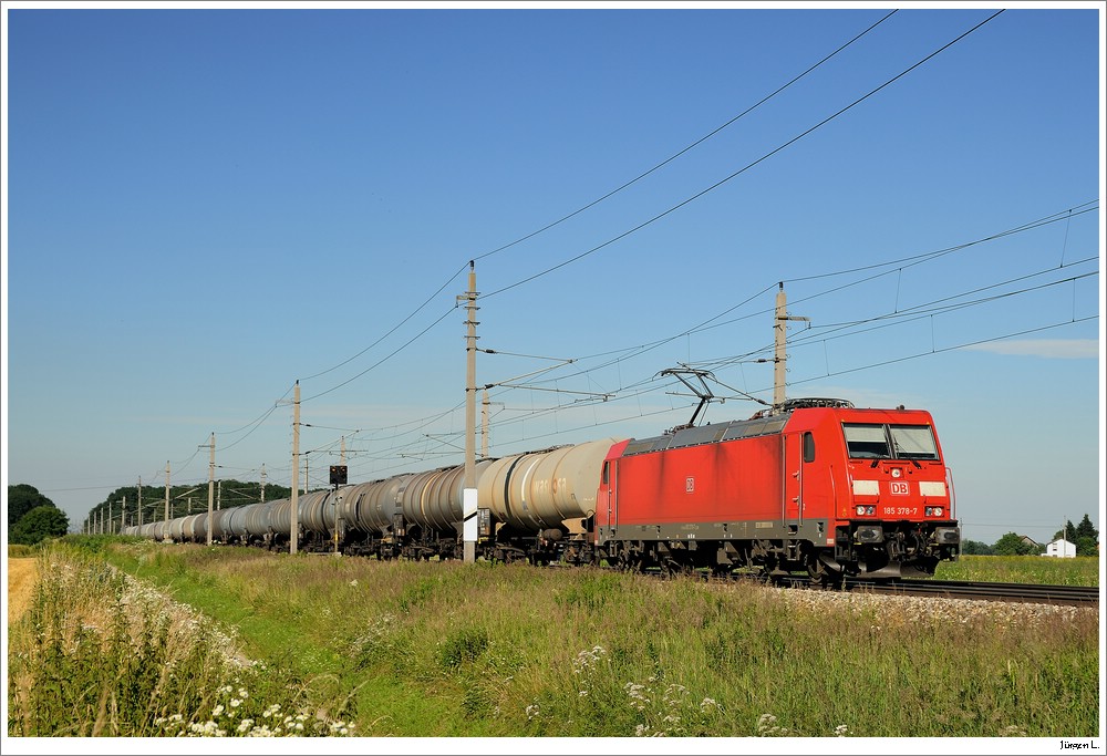 DB 185.376 mit einem GZ bei Oftering; 8.7.2010.