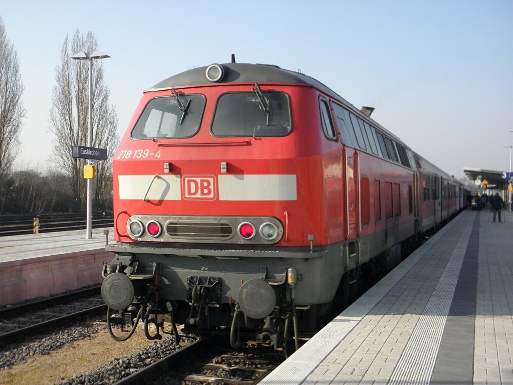 DB 218 139-4 mit dem RB23 in Euskirchen am 4.3.2011