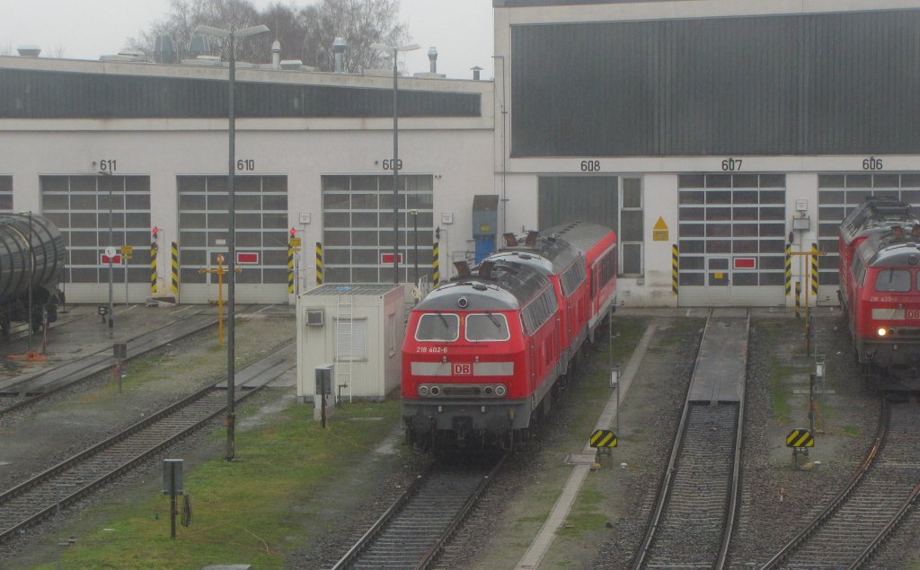 DB 218 402-6 im Bw Mhldorf (Oberbay); 13.01.2011