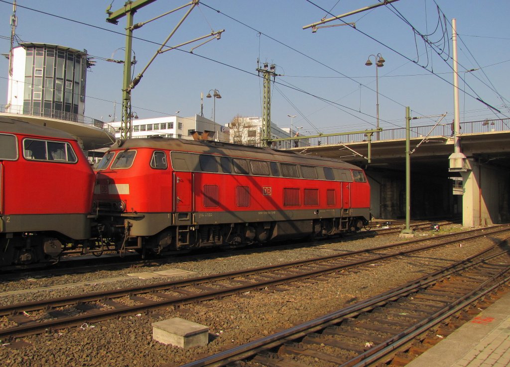 DB 218 414-1 (92 80 1218 414-1 D-DB) vom Bw Trier, in Mainz Hbf; 29.03.2011