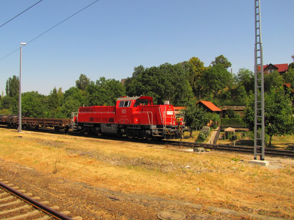 DB 261 018-6 am 15.08.2012 beim rangieren in Saalfeld.