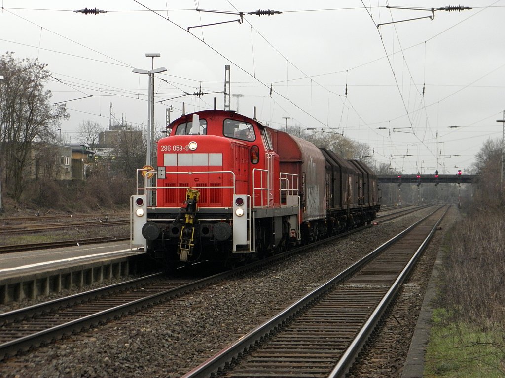 DB 296 059-9 fhrt weiter nach Kln Eifeltor durch Beuel am 17.2.2011