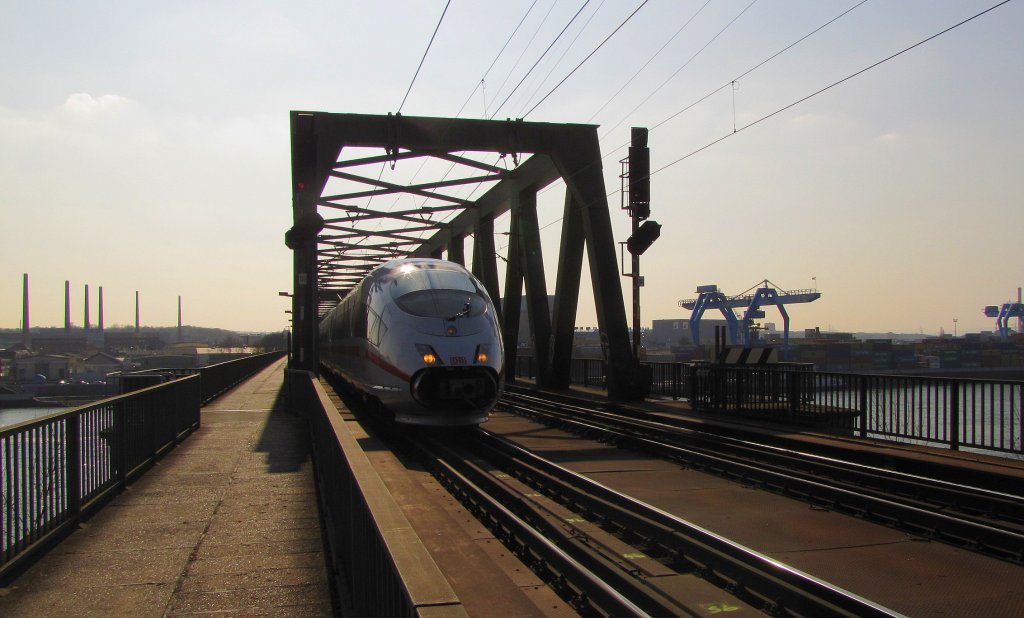 DB 403 xxx als ICE 712 von Stuttgart Hbf nach Kln Hbf, auf der Kaiserbrcke in Mainz; 28.03.2011
