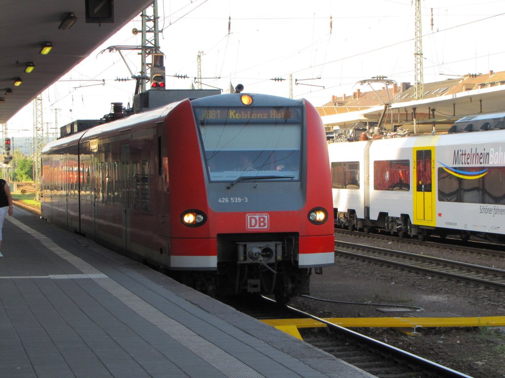 DB 426 539-3 als RB 12233 aus Trier Hbf, bei der Einfahrt in Koblenz Hbf; 21.08.2010
