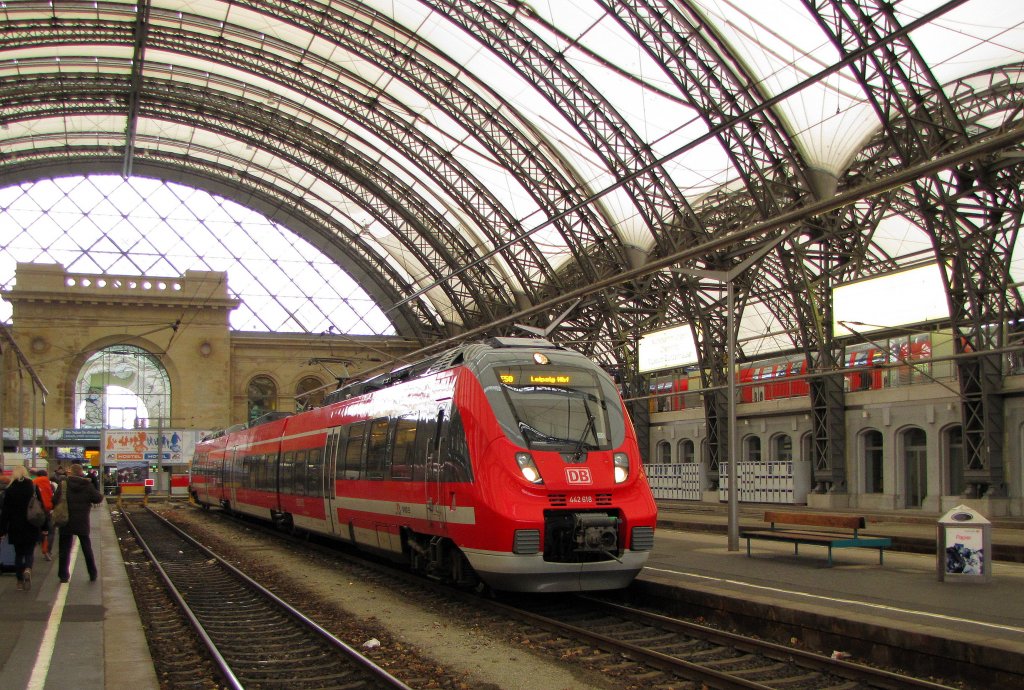 DB 442 618 als RE 17068  Saxonia  nach Leipzig Hbf, am 05.01.2013 in Dresden Hbf.