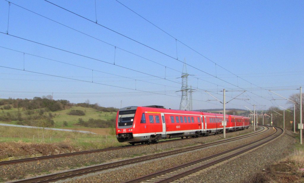 DB 612 027 + 612 647 als RE 92131 von Erfurt Hbf nach Arnstadt Hbf, bei Ingersleben; 07.04.2010