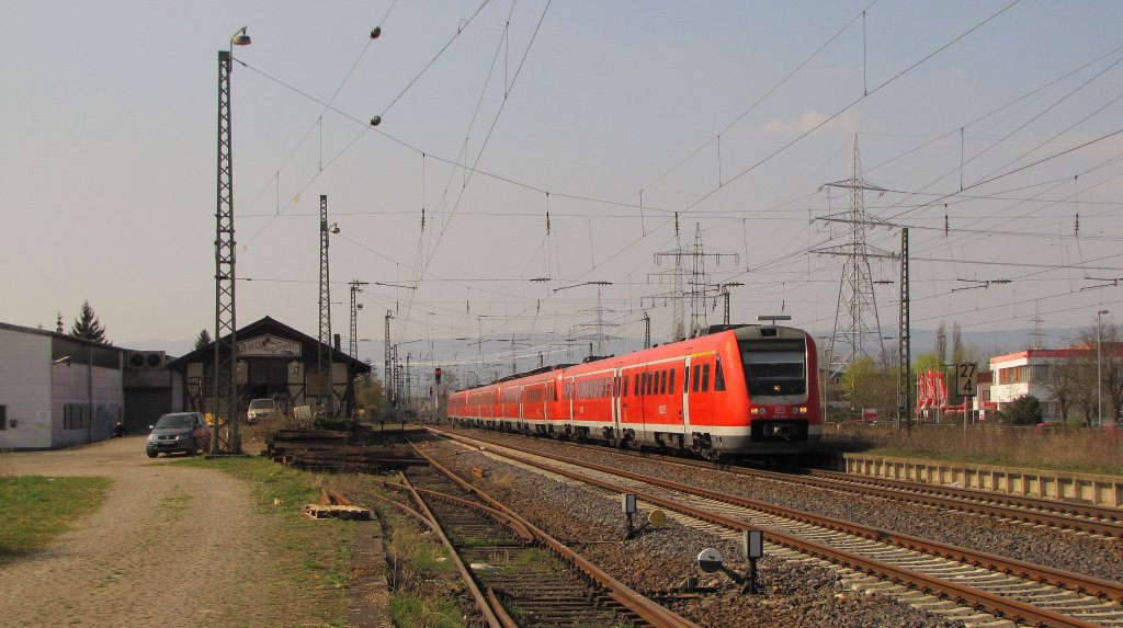 DB 612 124 als RE 3313 von Saarbrcken Hbf nach Frankfurt (M) Hbf, in Mainz-Mombach; 28.03.2011