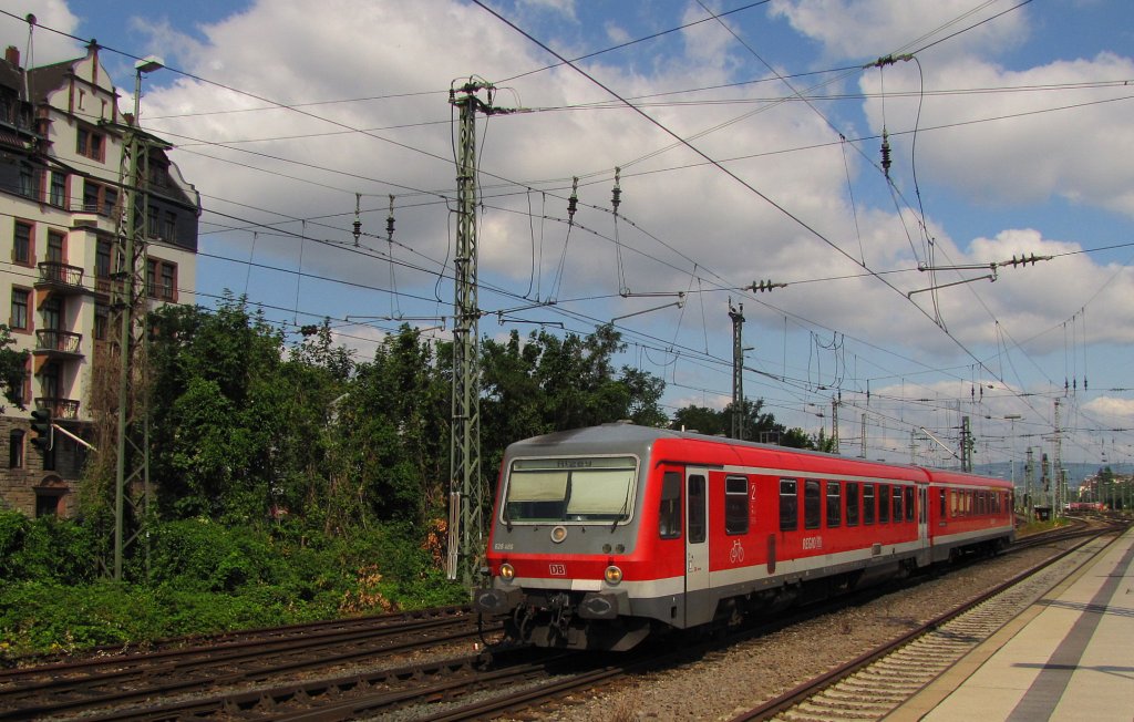 DB 628 486 als RE 12040 nach Alzey, bei der Bereitstellung in Mainz Hbf; 30.06.2011