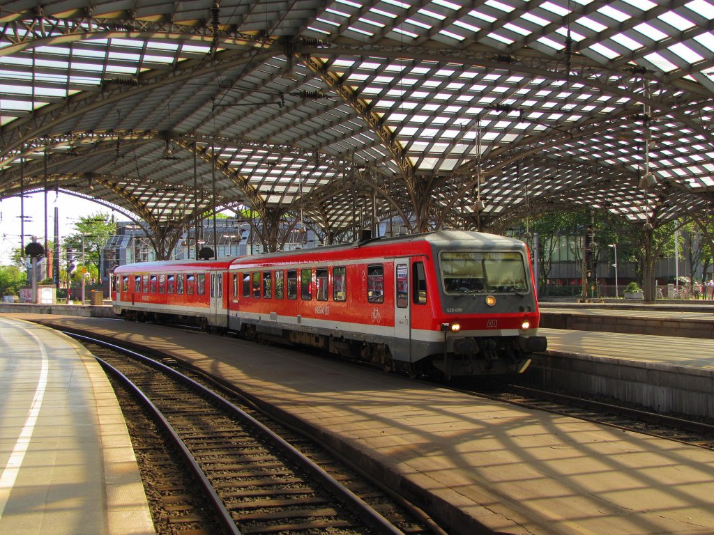 DB 628 499 als RB 10624 von Kln Messe/Deutz nach Neuss Hbf, bei der Einfahrt in Kln Hbf; 21.08.2010