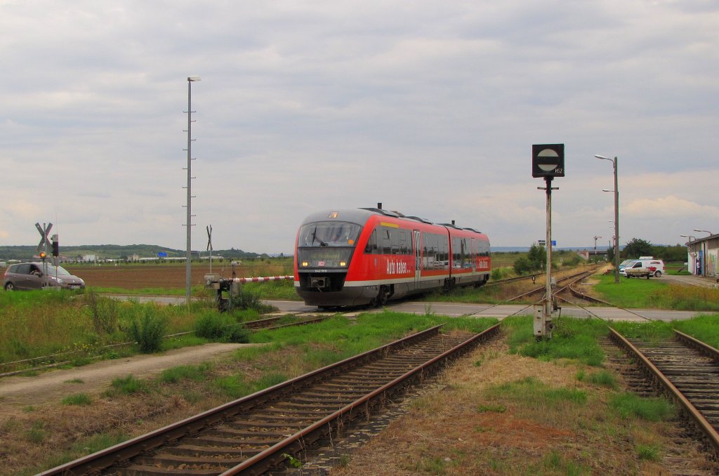DB 642 568 (642 568-9 D-DB) als RB 16450 von Erfurt Hbf nach Nordhausen, bei der Einfahrt in Khnhausen; 03.09.2010