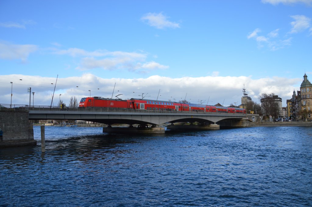 DB BR 146 232-4 mit ihrem Regio nach Konstanz. 26.12.2012