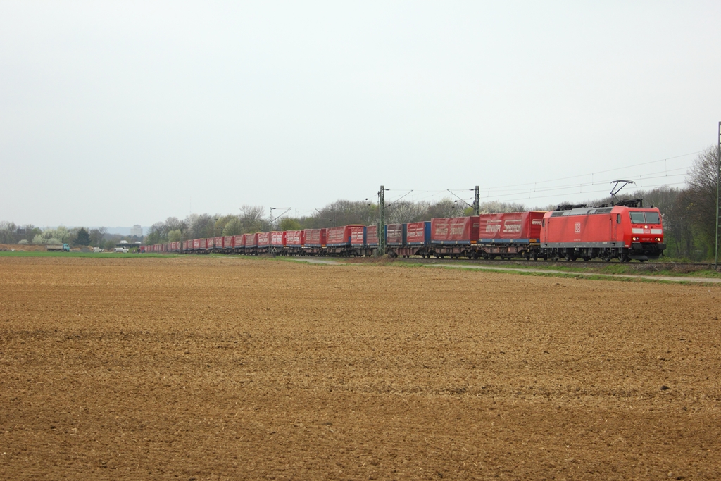 DB Br 185 mit dem Winner Ganzzug in Vilich-Mldorf am 5.4.2012