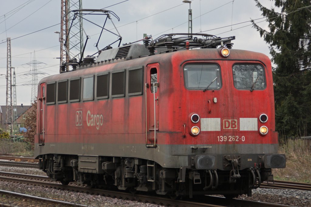 DB Cargo 139 262-0 am 26.3.11 als Lz in Ratingen-Lintorf.