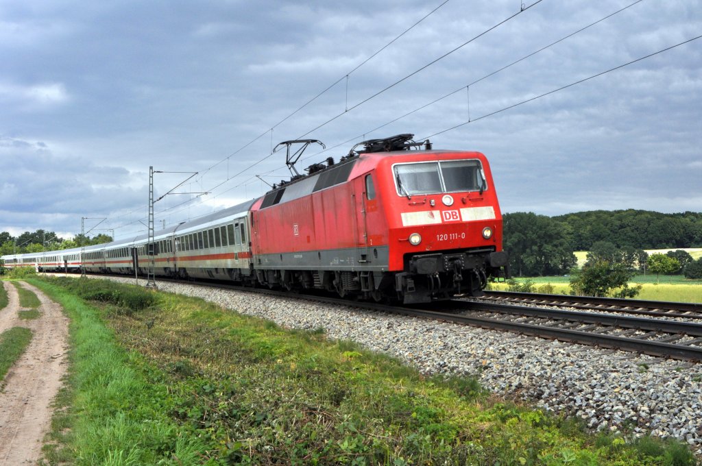 DB Fernverkehr 120 111 mit IC 2329 Kiel Hbf - Nürnberg Hbf (Vehrte, 01.07.12).