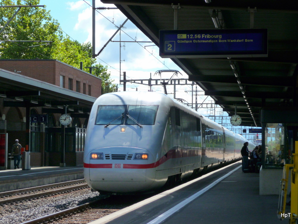 DB - ICE bei der durchfahrt im Bahnhof Mnsingen am 10.09.2010