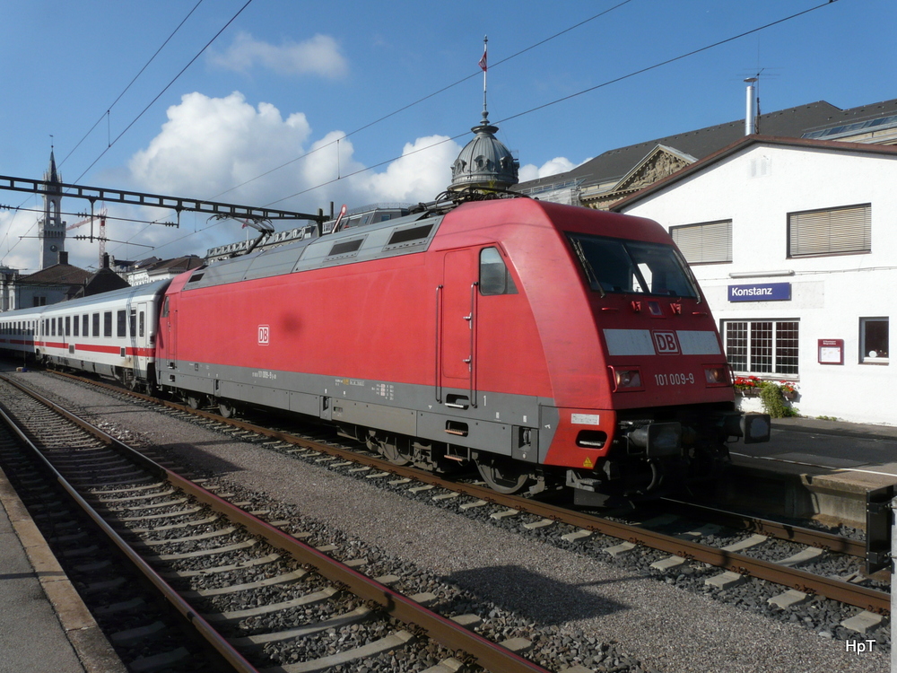 DB - Lok 101 009-9 mit IC im Bahnhof Konstanz am 13.09.2012