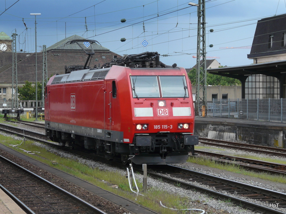 DB - Lok 185 115-3 unterwegs im Bahnhof Basel Badisch am 28.07.2012