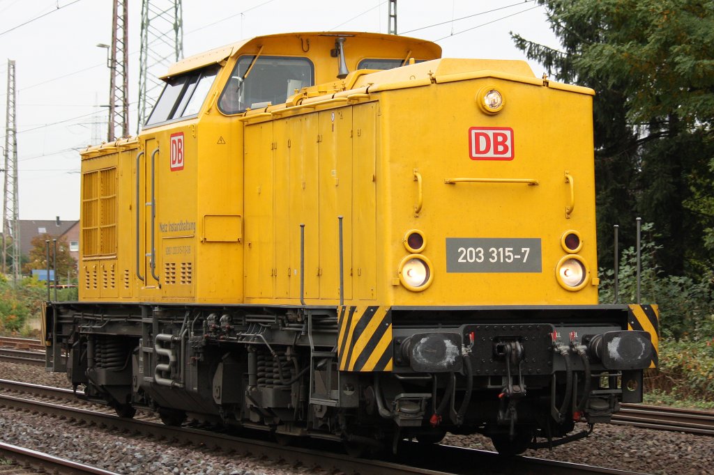 DB Netz 203 315 am 20.10.12 als Tfzf in Ratingen-Lintorf.